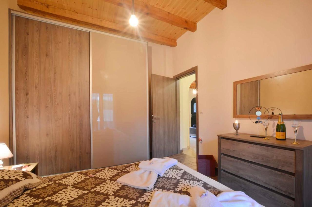 Elizabeth Country House Agios Matthaios  ภายนอก รูปภาพ